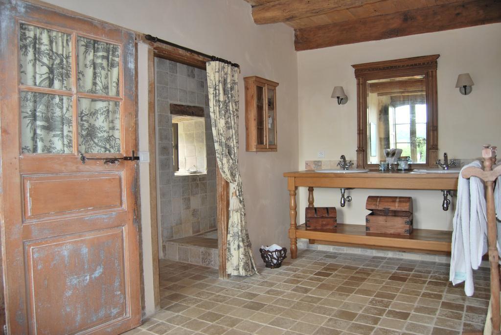 Mas De Garrigue Bed and Breakfast Calvignac Δωμάτιο φωτογραφία